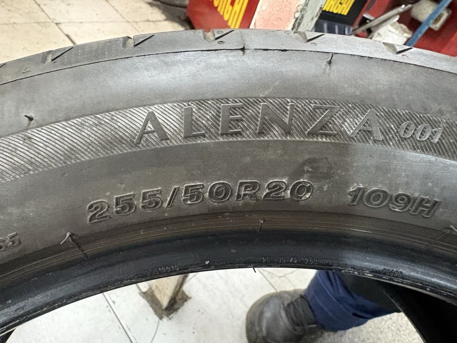 Продавам 4бр. летни гуми  Bridgestone Alenza 255/50/20