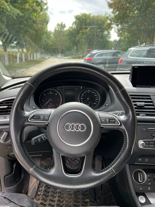 Vând Audi Q3 2016 2.0 de 190CP Qoatro