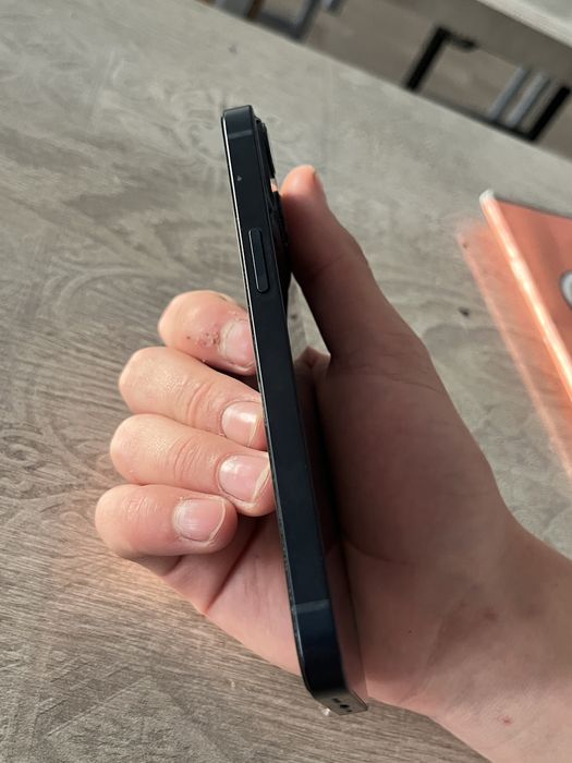 Айфон 13 с гарантей