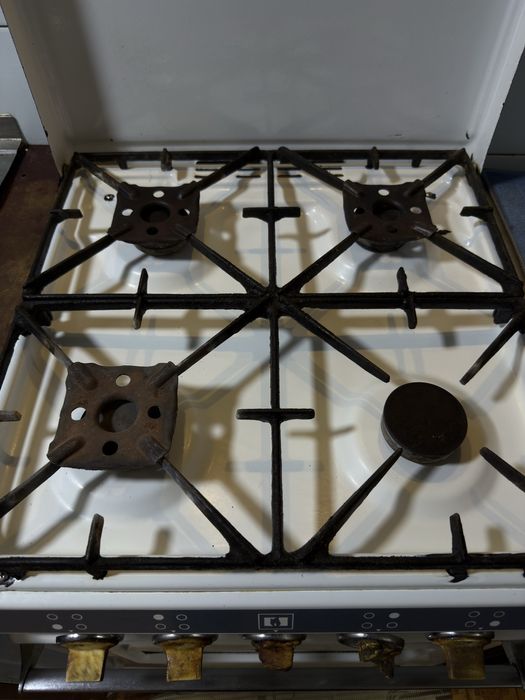 Продаётся Газовая плита б/у