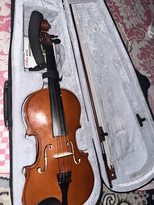 Продам скрипку со смычком