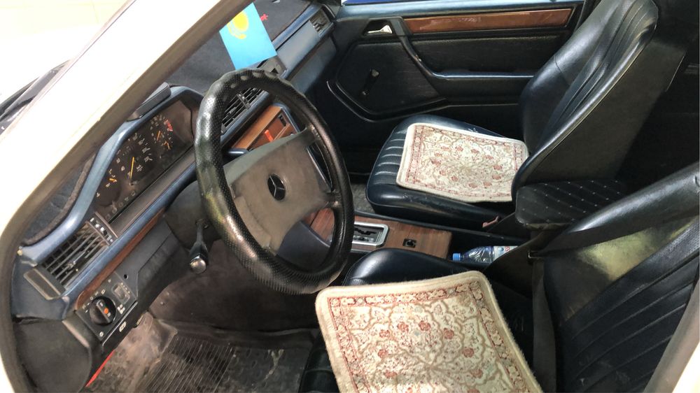 Mercedes w124 2.3 объём