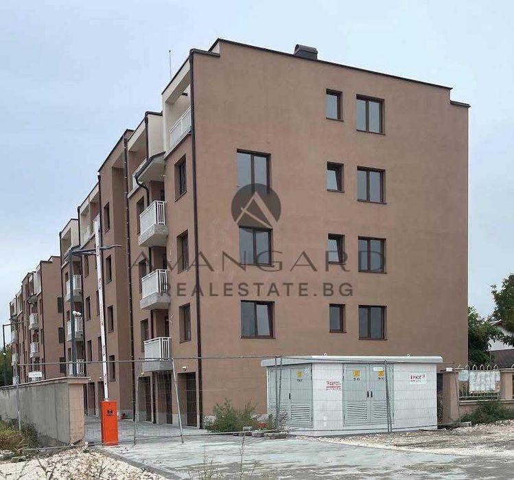 Продава се Тристаен апартамент в Пловдив, Остромила - 122 кв.м за 732 €/кв.м - Снимка #6
