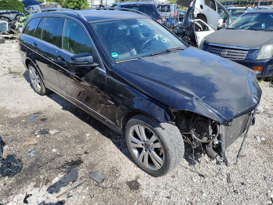 Продавам на части Мерцедес С200 2009г 136ксW204