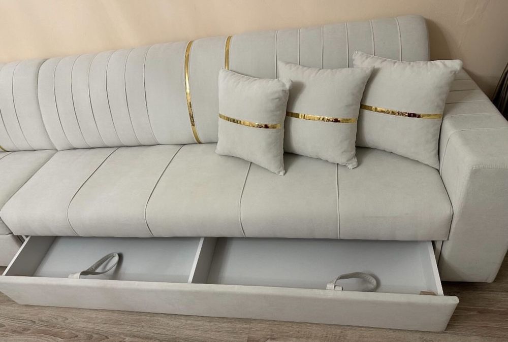 Новый  Диван гостевой