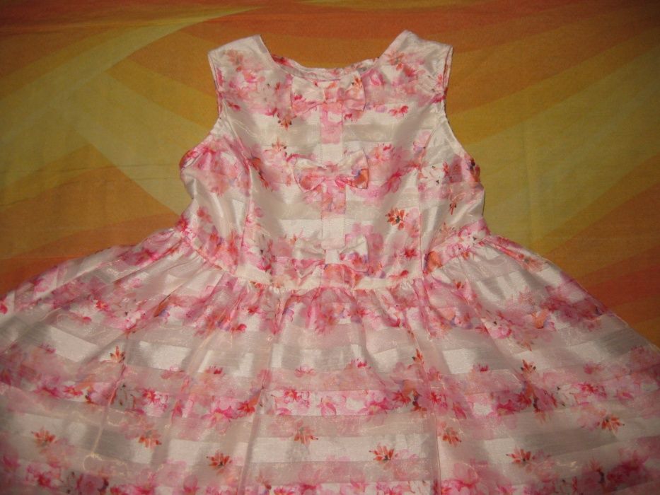 Разкошна рокля за малка принцеса