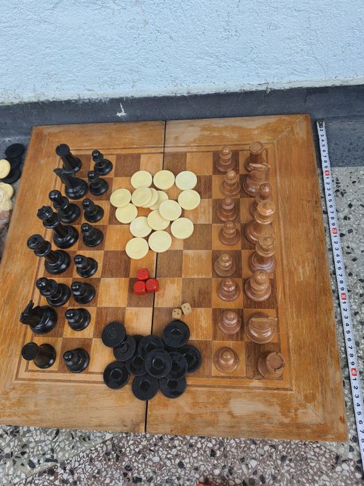 Голям дървен шах и табла