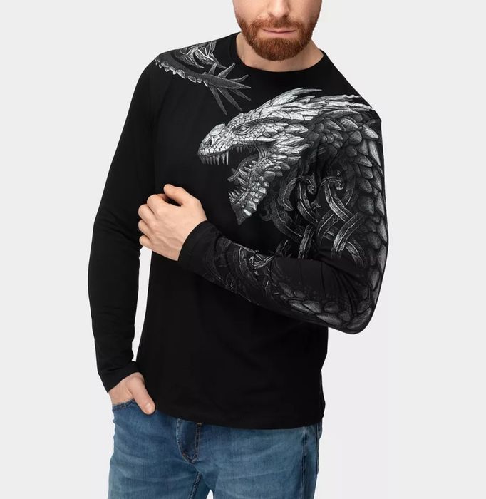 Продам футболки кофты