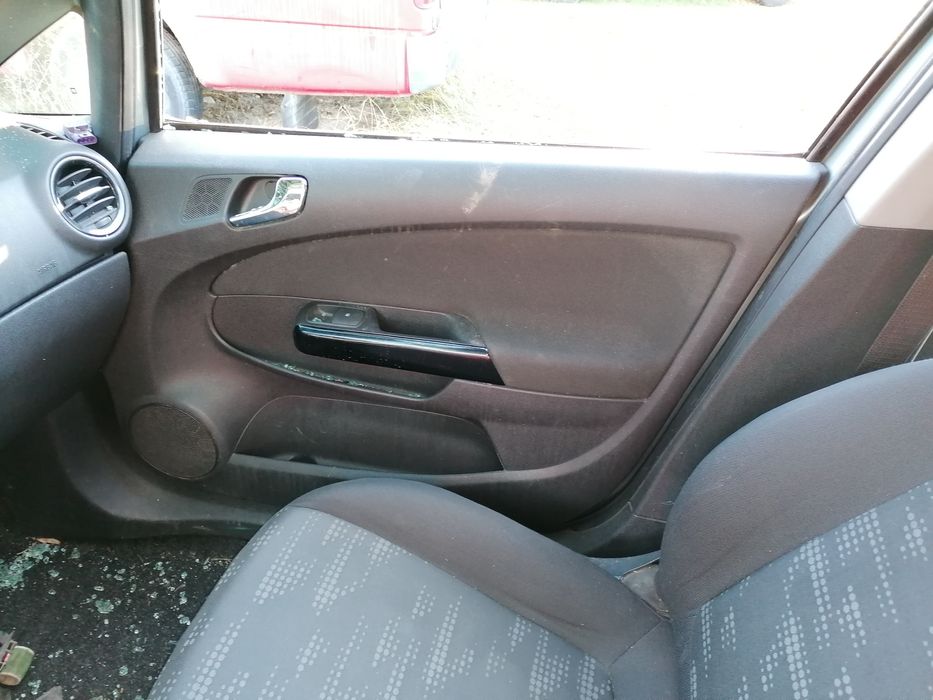 Opel Corsa D 1,4i автоматик