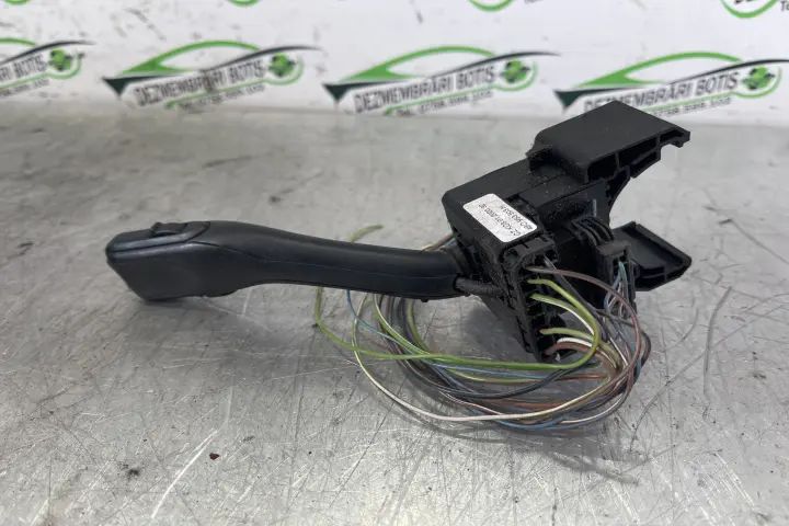 Maneta stergatoare parbriz Volkswagen VW Passat 2000