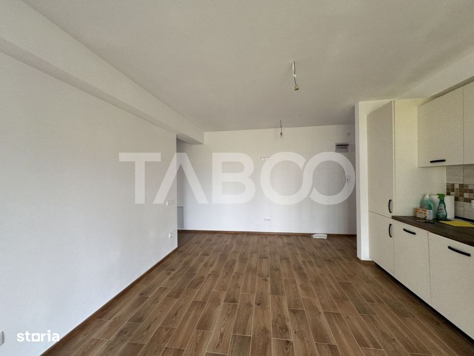 Apartament la etajul 2 cu 3 camere balcon loc parcare Doamna Stanca