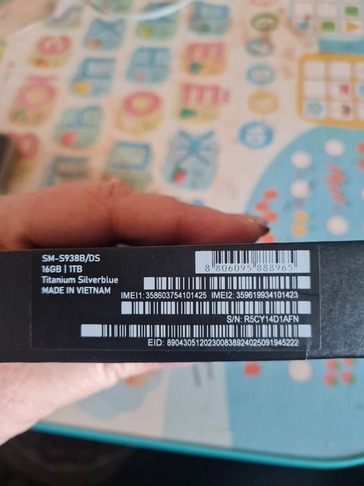 Продам новый Galaxy S25 Ultra