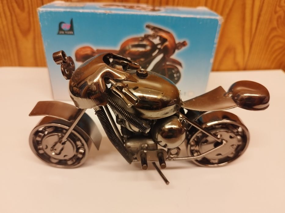 Метални ръчно изработени мотори