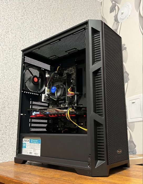 Геймърски компютър - i5 4430/ RX 570/ Ram 8GB/ ssd 128GB Hard disk 1TB