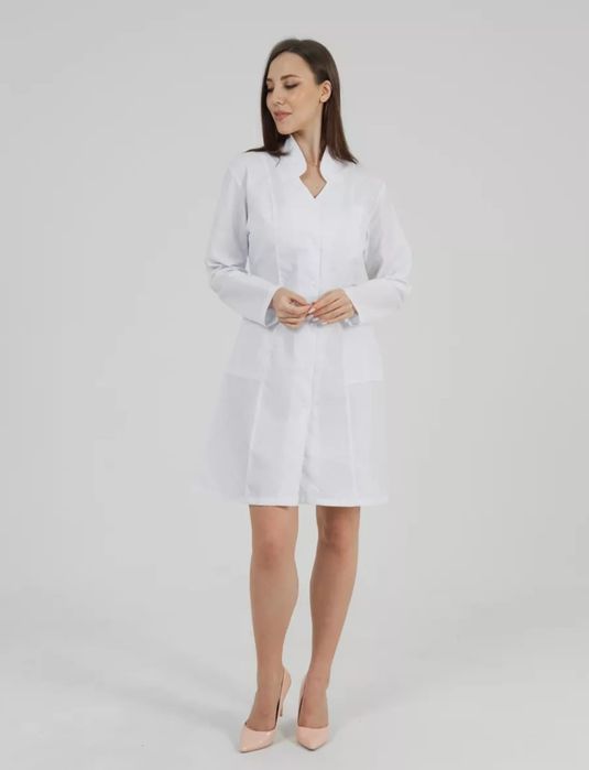 Почти новый Белый халат