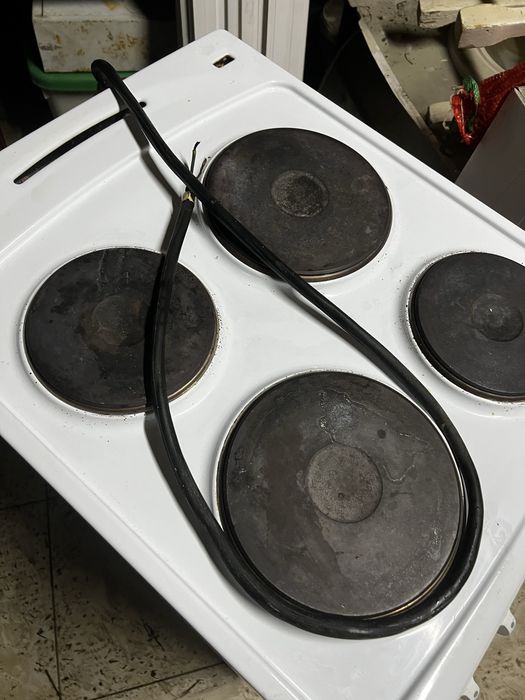 Продам электроплиту