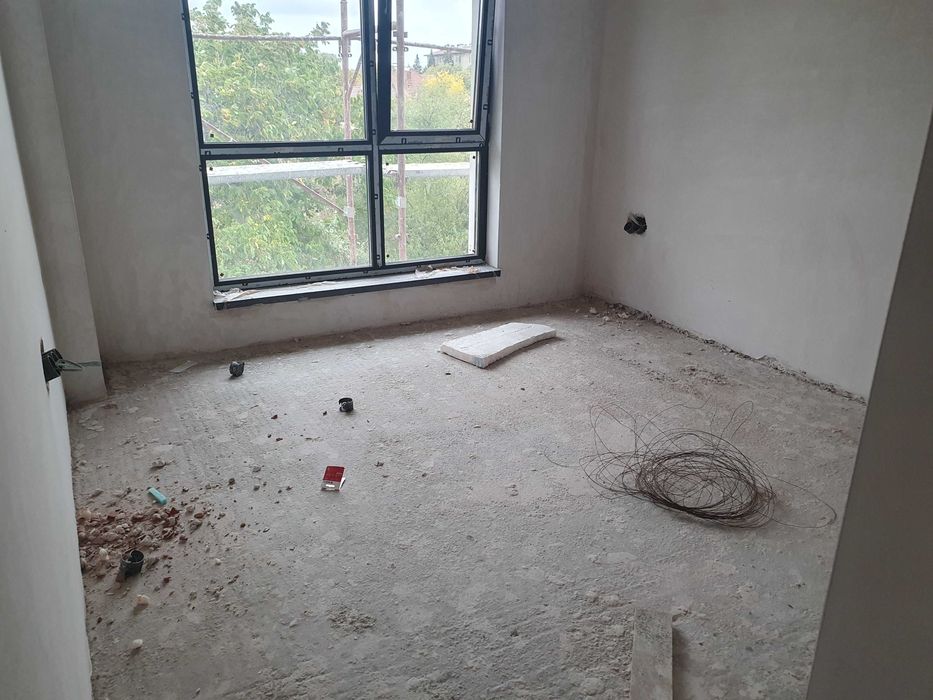 Продава се Двустаен апартамент в Казанлък - 78 кв.м за 1500 €/кв.м - Снимка #2