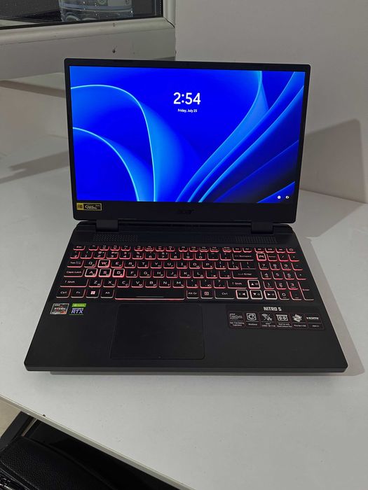 Acer Niro 5 ( Ryzen 7 )