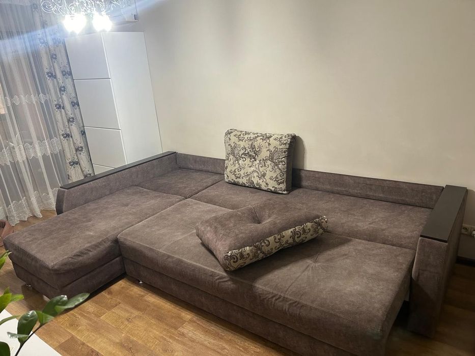 Продам Диван Б/У