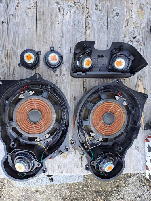 Озвучение Harman Kardon за Mercedes SLK w171