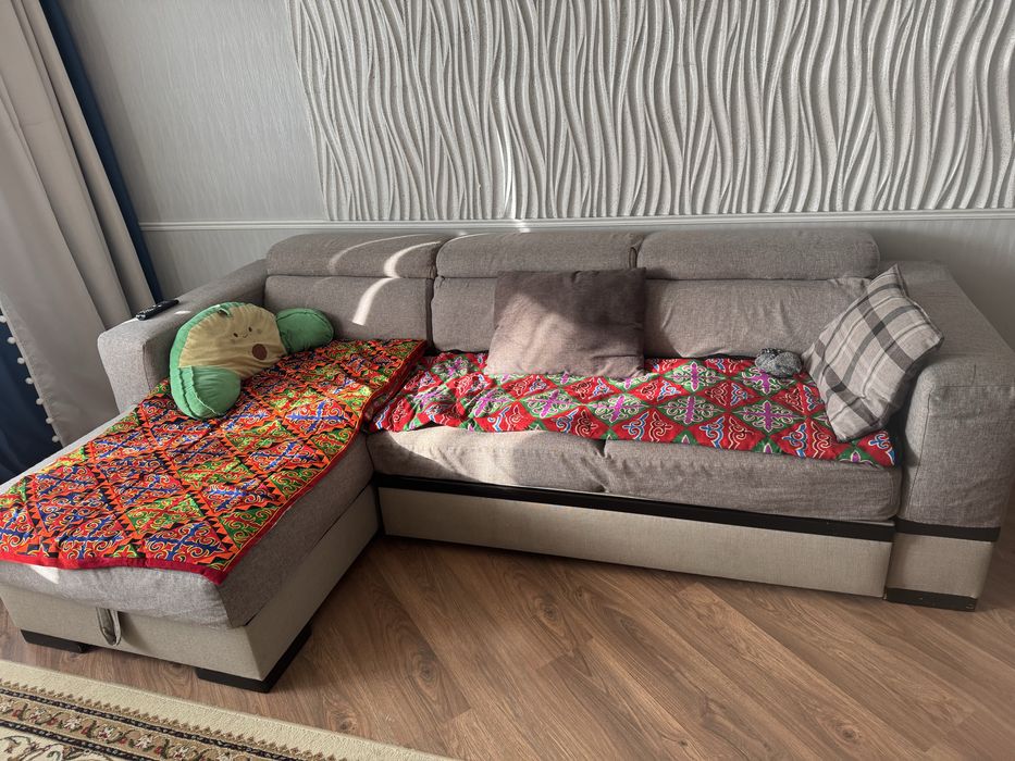 Продам диван угловой