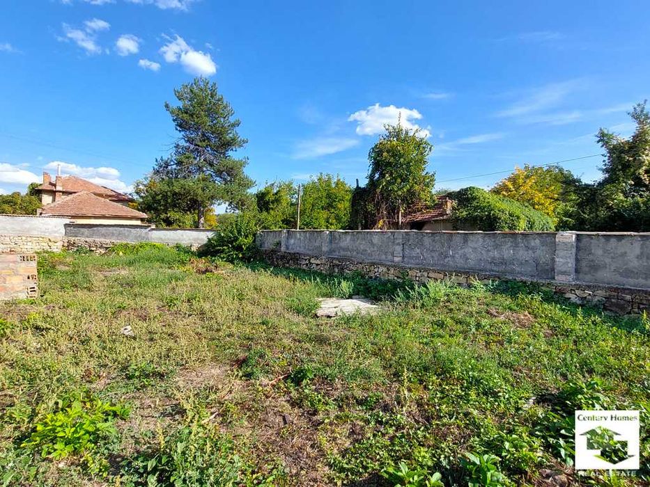 175095 Едноетажна къща за продажба, с равен двор в с. Добромирка