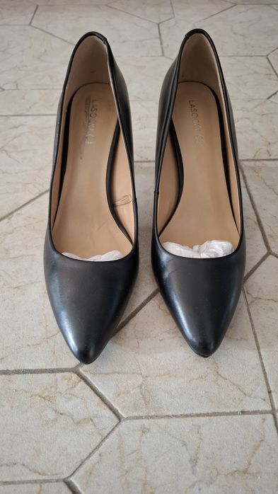 Дамски кожени обувки на ток