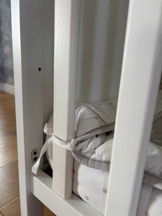Vand Patut alb din lemn pentru bebelusi, saltea inclusa