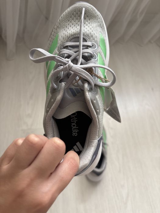 Adidas кроссовки новые 38 размер