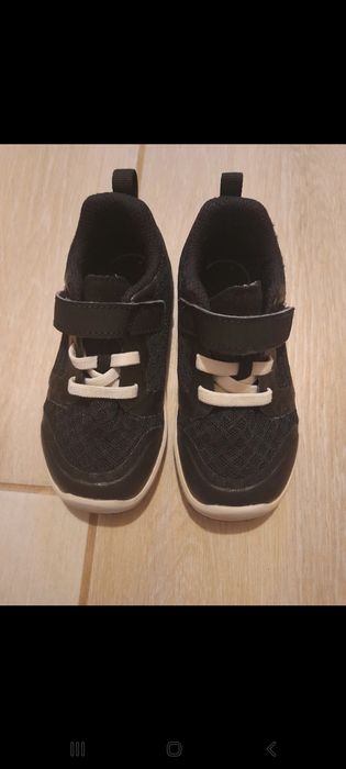 Adidași decathlon impecabili