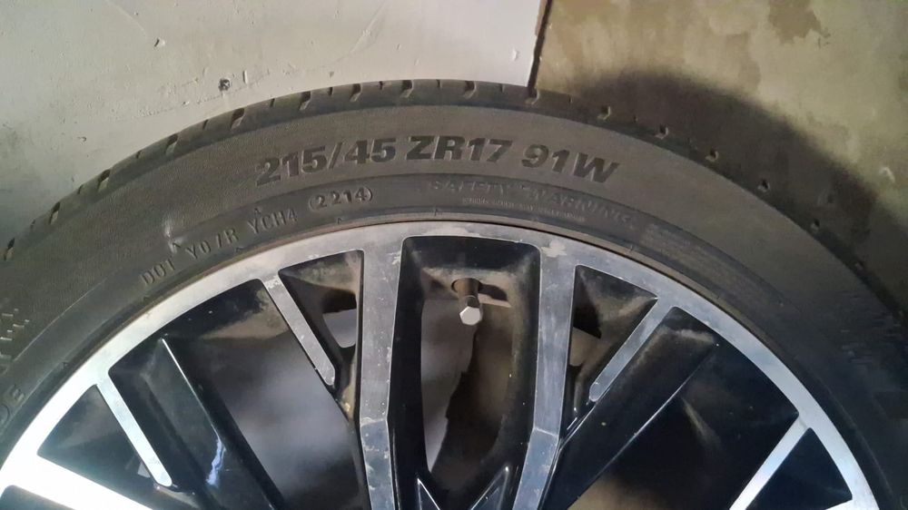 Продам комплект колес