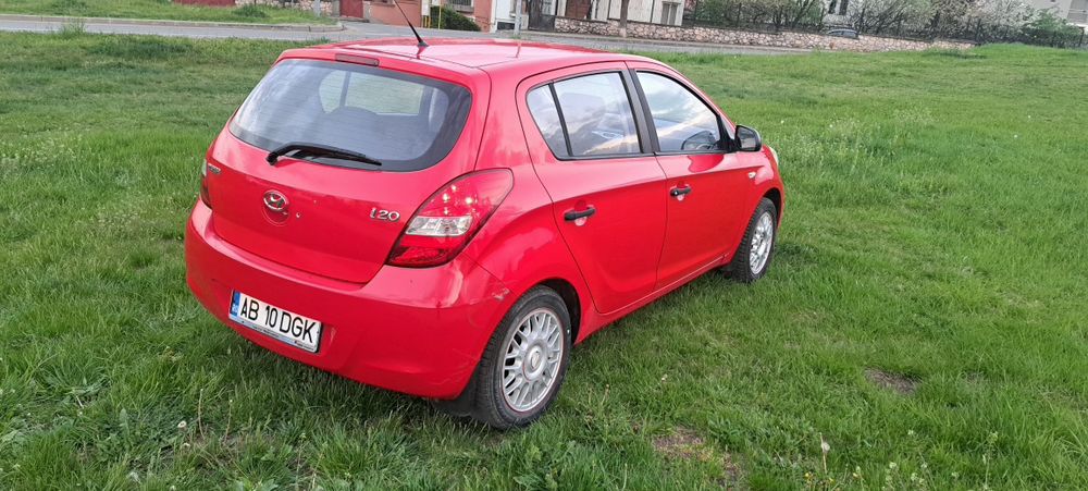 Hyundai  I 20 An 2012