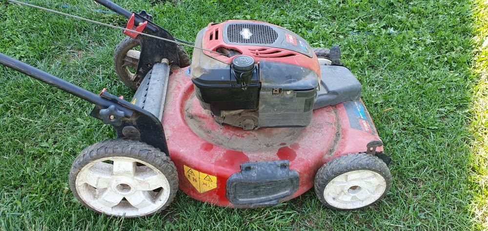 Toro mașina de tuns iarba