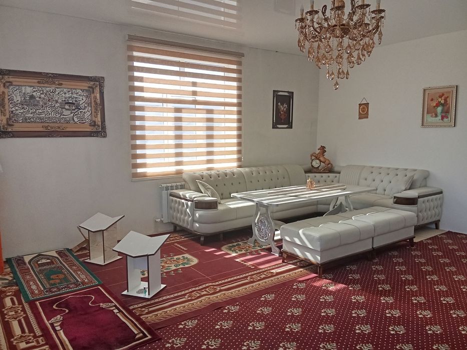 Хива туман ЯККА тут балик хона ёнида  400 КВ  ховли жой сотилади