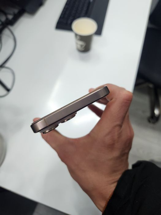 Iphone 16 pro max 256 sim esim