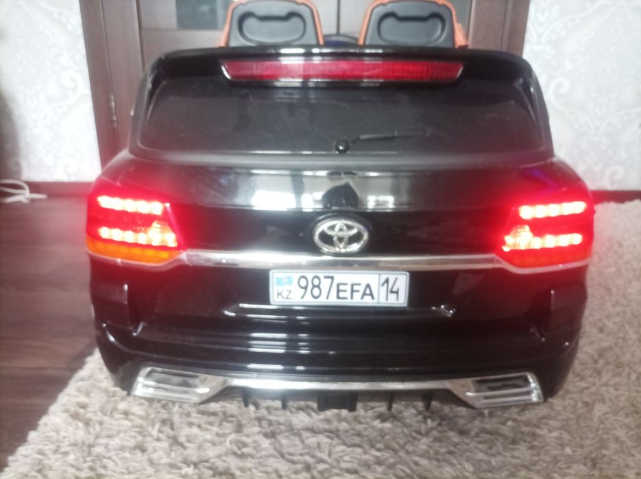 Продам детскую машину