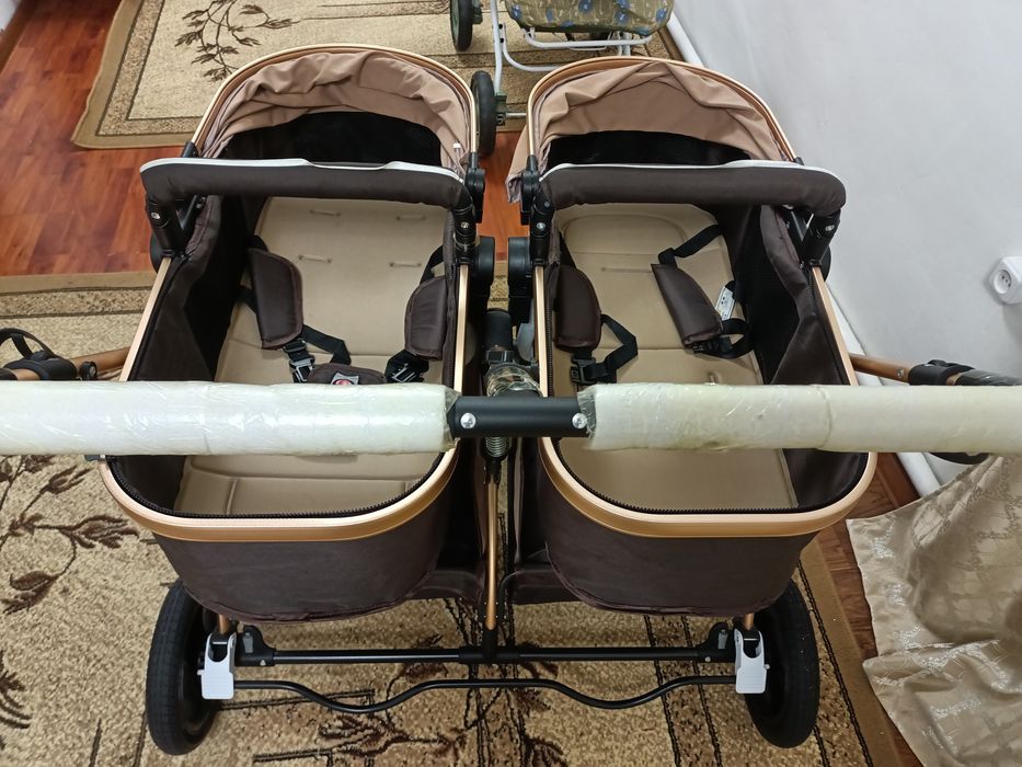 Продам 2х местную коляску