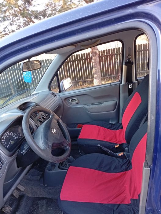 Opel agila 1000 cm³ benzină