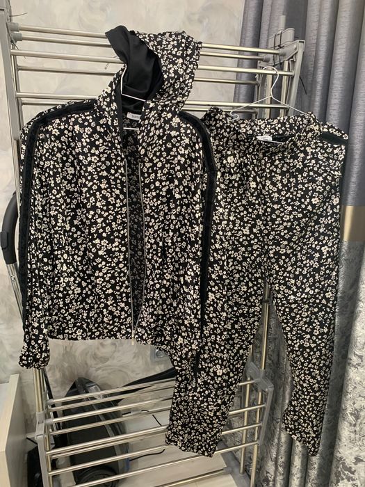 Kiyimlar har hil brenddan sfati alo darajada, narhlar kelishilgan