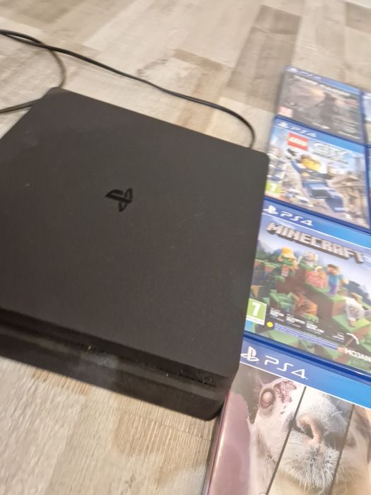 Ps4 Slim + Pachet De Jocuri Complet 36 De jocuri | +2 controllere |