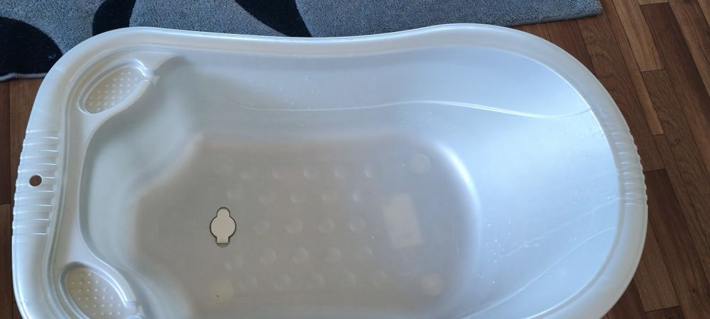 Продам ванночку с горкой