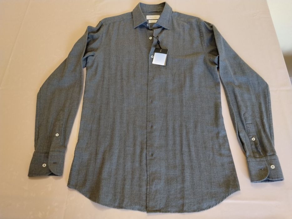 Cămașipentru bărbați marca Massimo Dutti