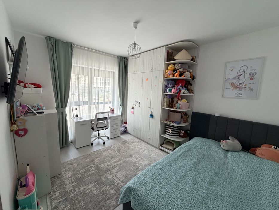 Vand apartament 4 camere cu parcare si boxa 21 Residence Politehnica