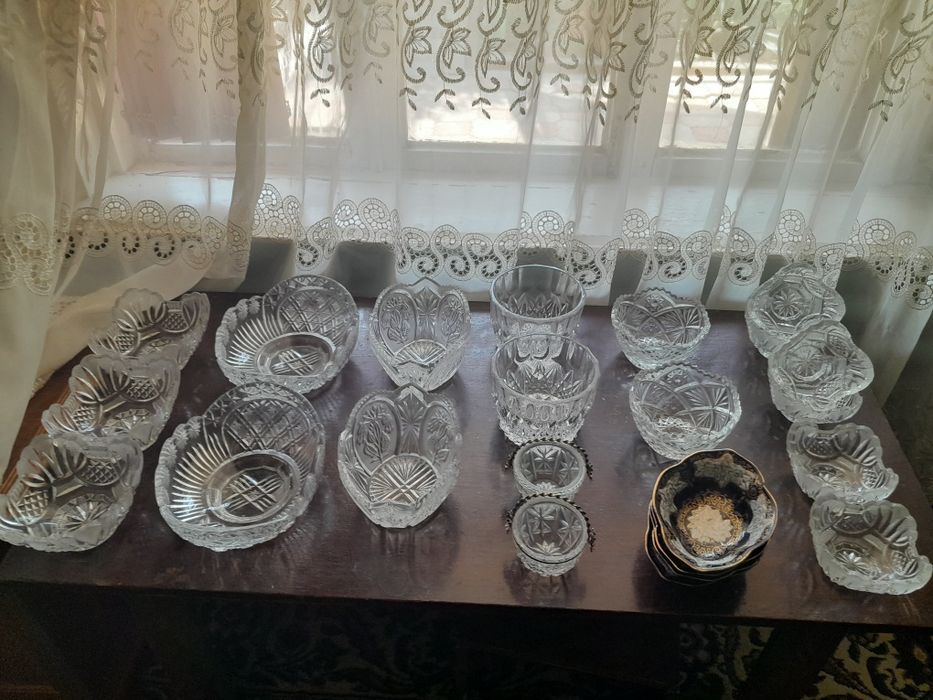 Продам хрустальную посуду каждый ряд по 100тыс сум