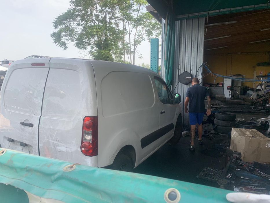 Peugeot Partner 1.6HDI 2009г. НА ЧАСТИ!