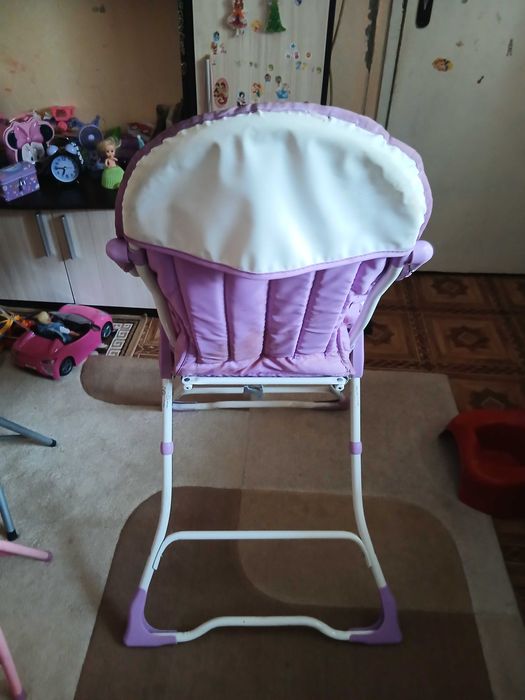 Детски стол за хранене.