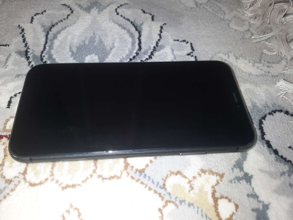 iPhone 11 с гарантии