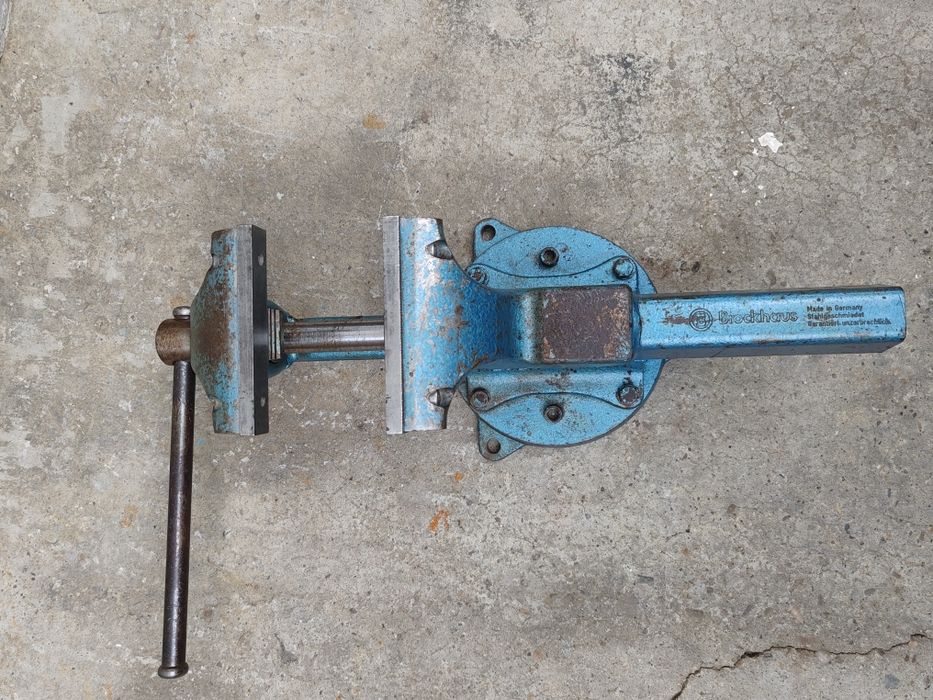 Menghină Heuer Front 150 rotativă, Germania