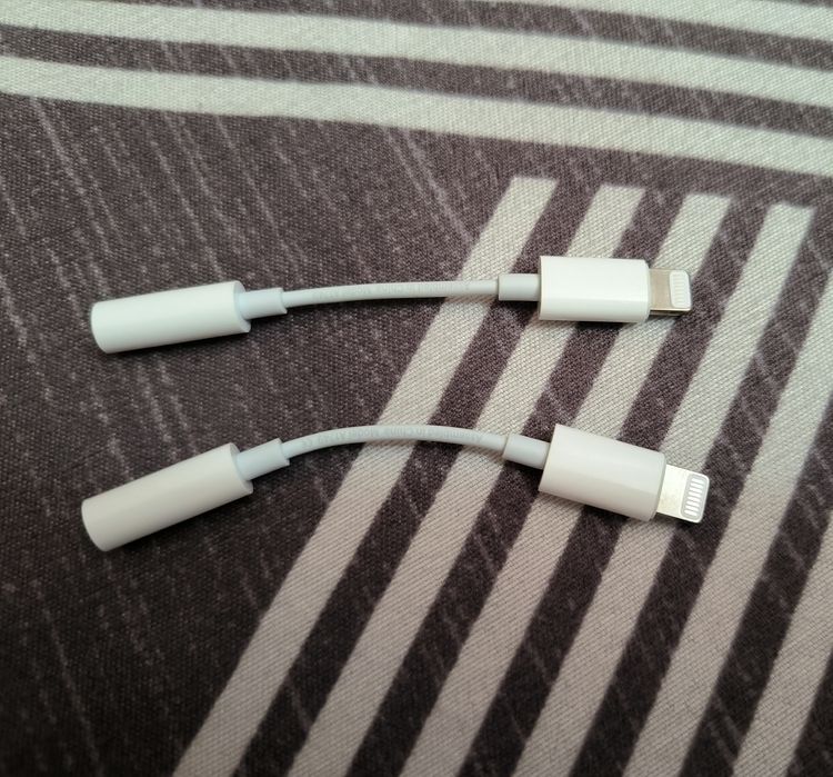 Продам оригинальные переходники aux-lightning