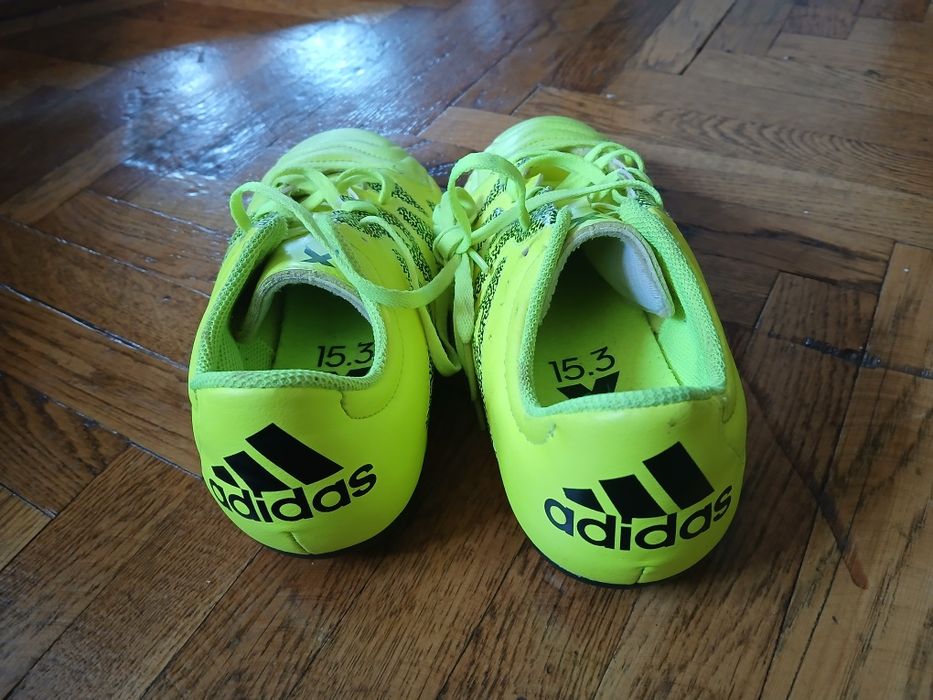 Vand ghete de fotbal